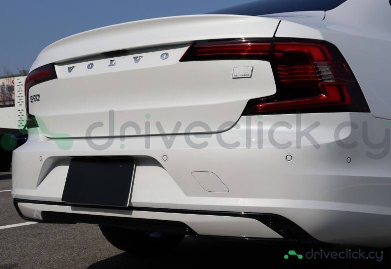 Volvo S90 White