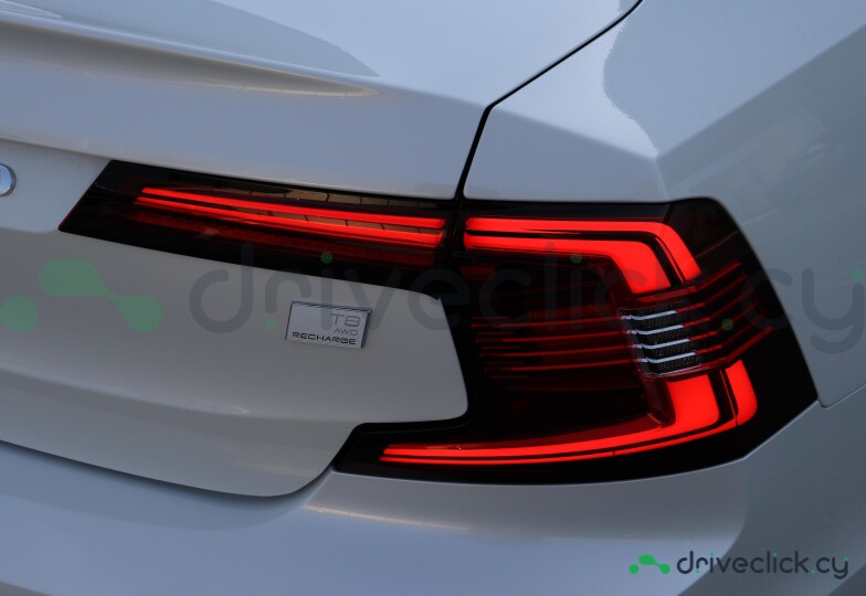 Volvo S90 White