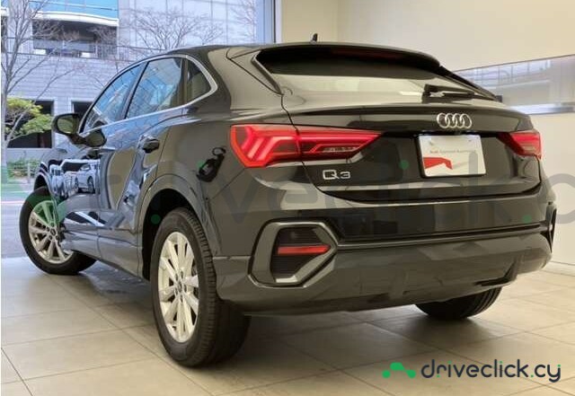 Audi Q3 Sportback Черный