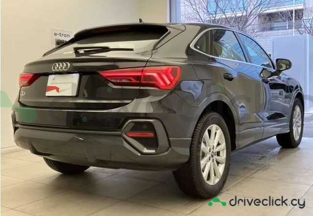 Audi Q3 Sportback Черный
