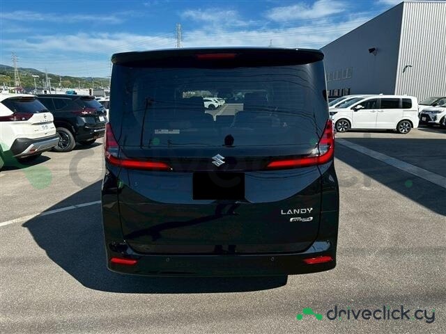 Suzuki Landy Black