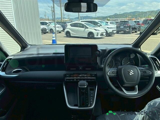 Suzuki Landy Black