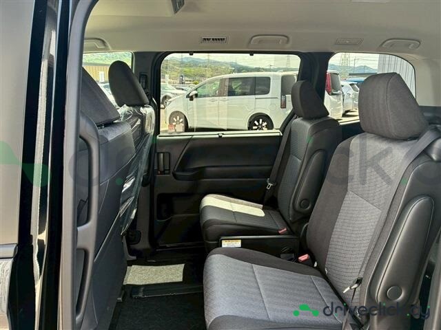 Suzuki Landy Black
