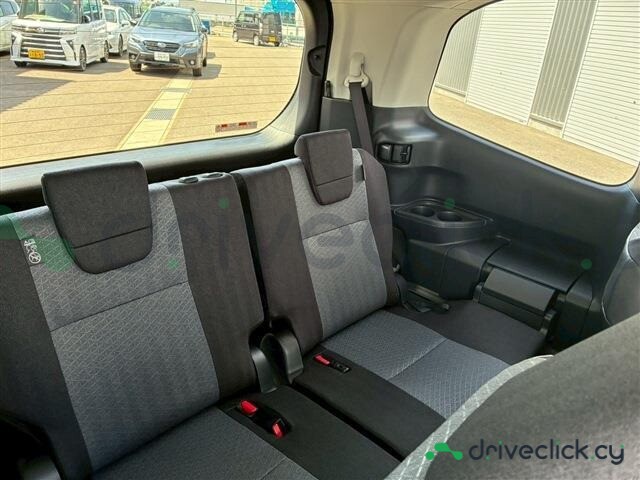Suzuki Landy Black