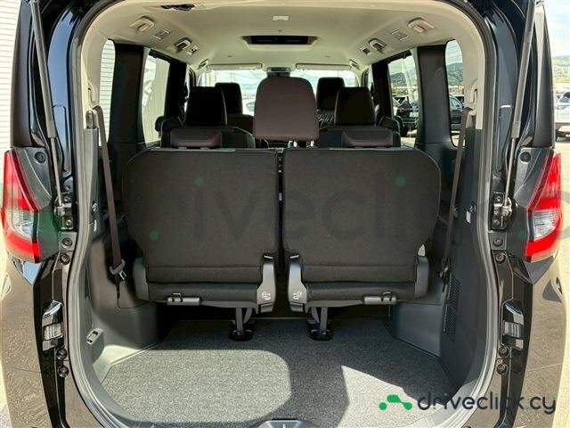 Suzuki Landy Black