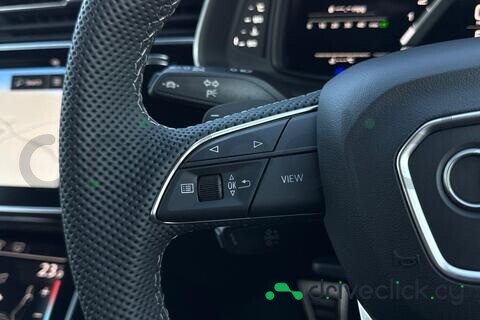 Audi SQ7 Black