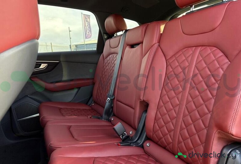 Audi SQ7 Black