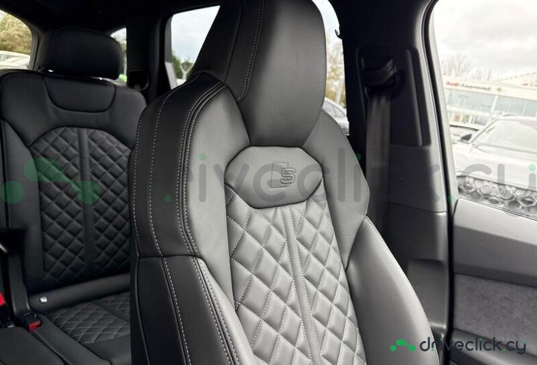 Audi SQ7 Black