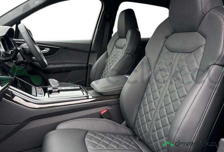 Audi SQ7 Grey
