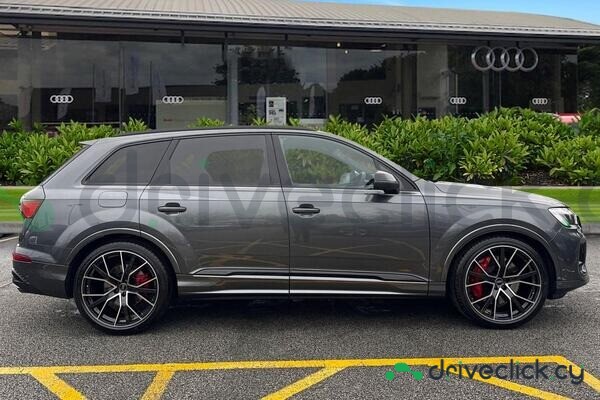 Audi SQ7 Grey