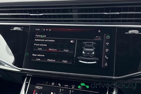 Audi SQ7 Grey
