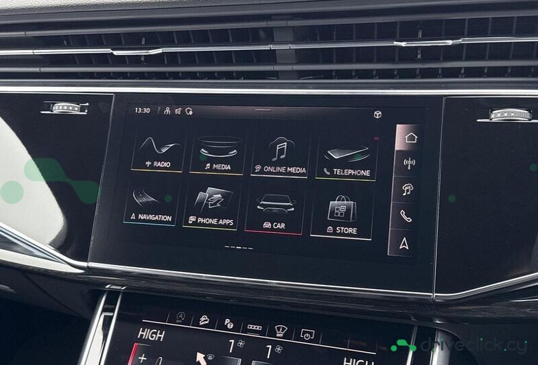 Audi SQ7 Grey