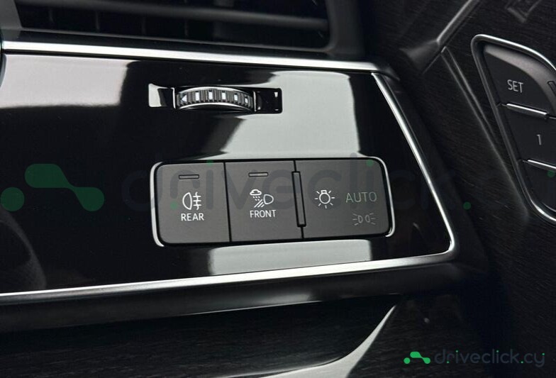 Audi SQ7 Grey