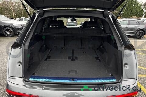 Audi SQ7 Grey