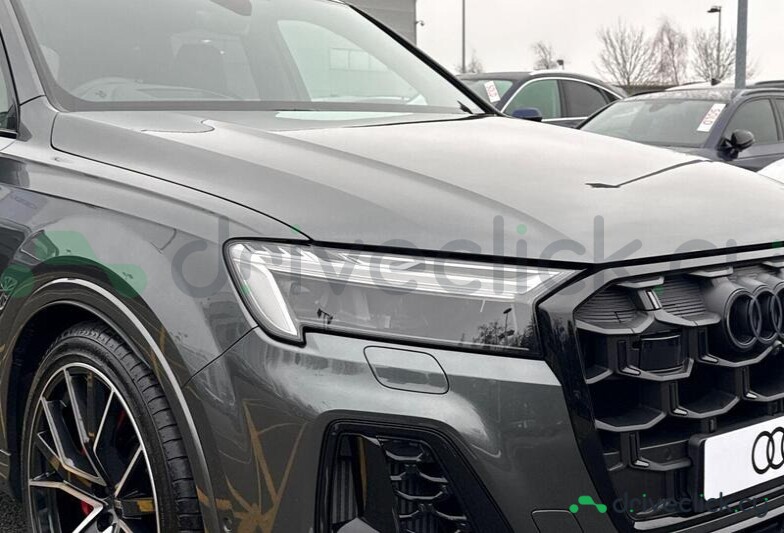 Audi SQ7 Grey