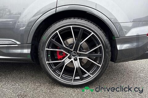 Audi SQ7 Grey