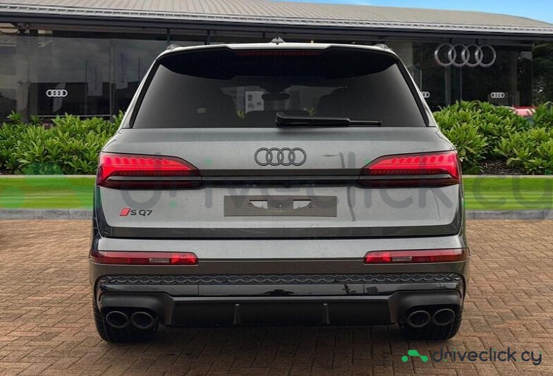 Audi SQ7 Grey