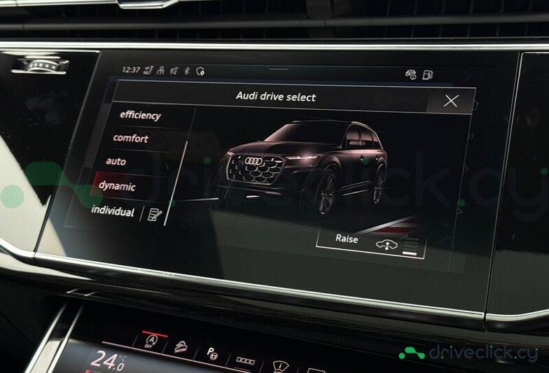 Audi SQ7 Grey
