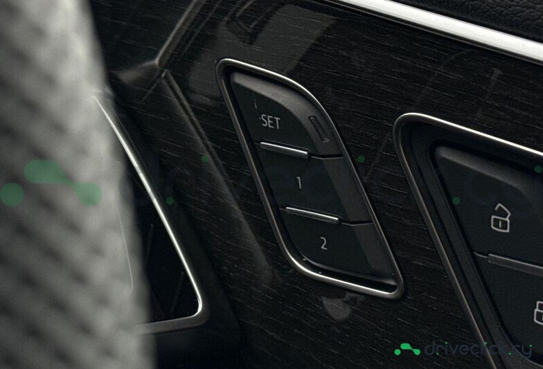 Audi SQ7 Grey
