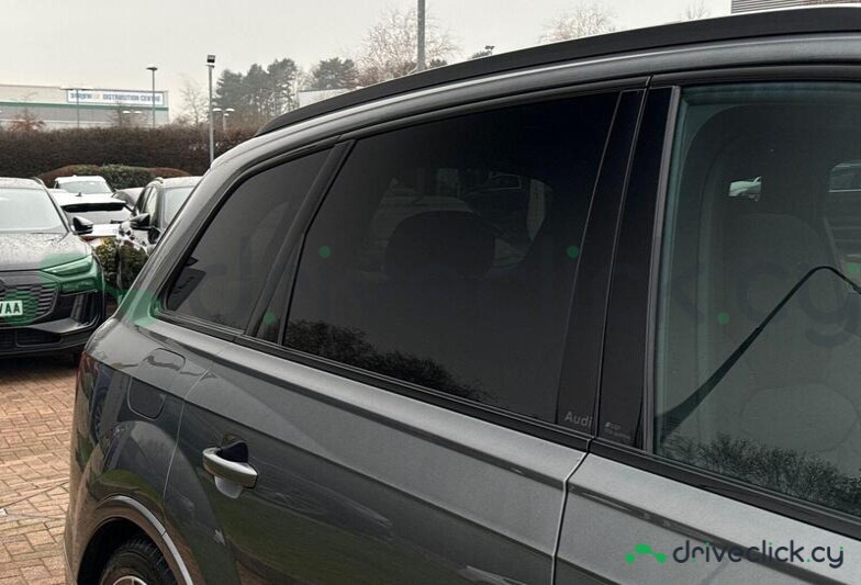 Audi SQ7 Grey