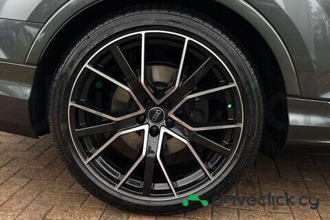 Audi SQ7 Grey