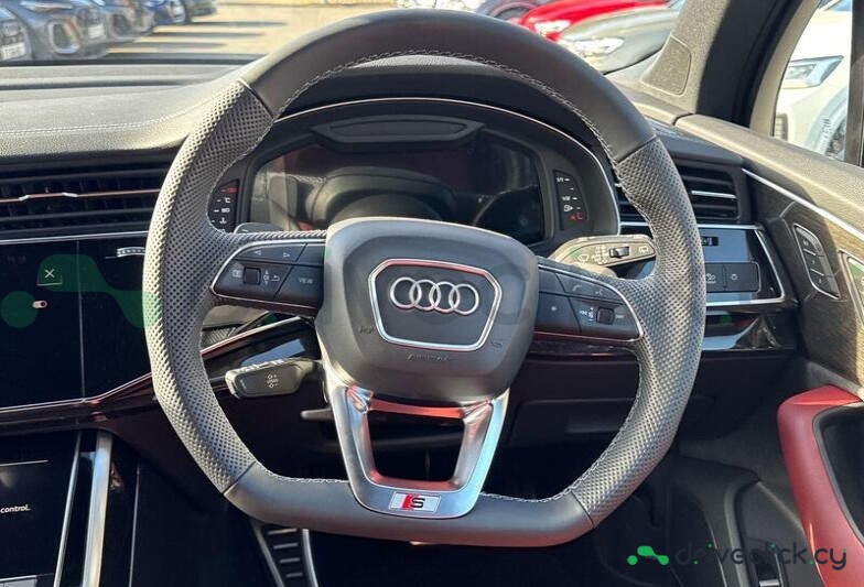 Audi SQ7 Серый