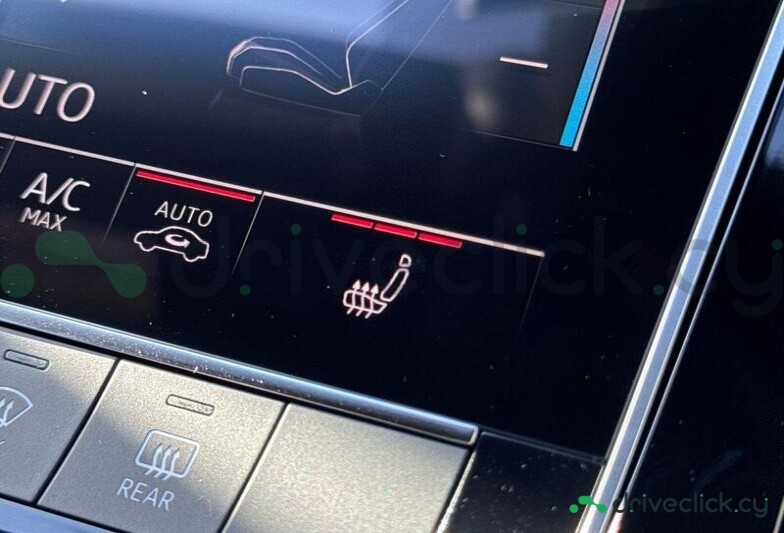 Audi SQ7 Серый