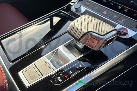 Audi SQ7 Серый