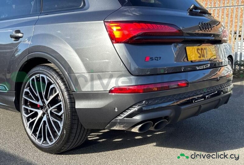 Audi SQ7 Серый
