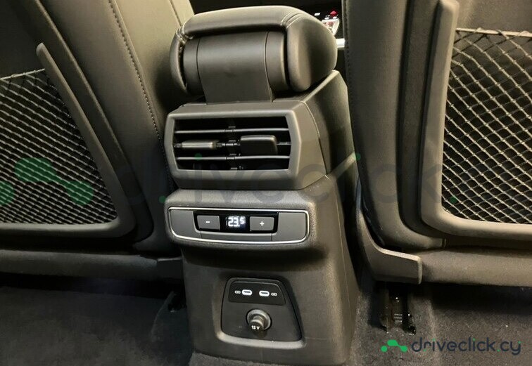 Audi Q4 Sportback Black