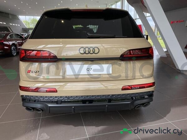 Audi SQ7 Gold