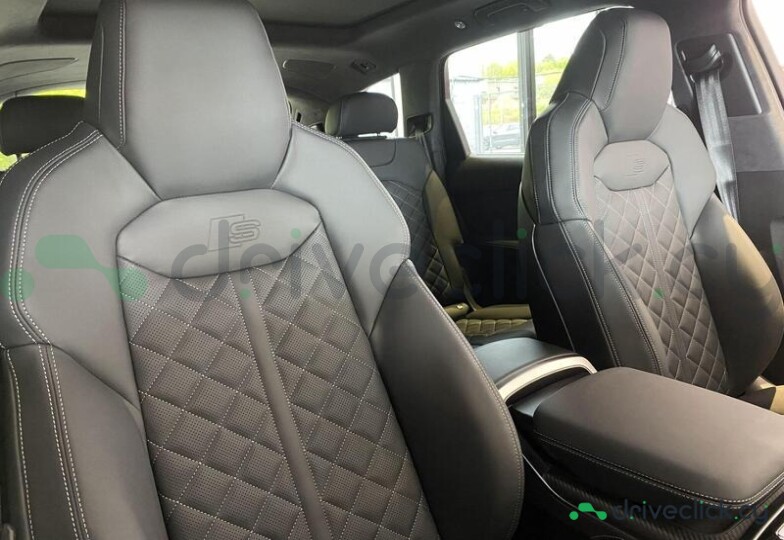 Audi SQ7 Gold