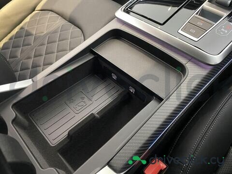 Audi SQ7 Gold