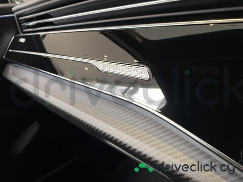 Audi SQ7 Gold