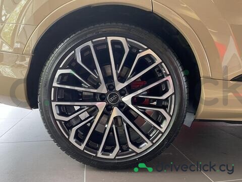 Audi SQ7 Gold