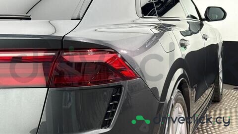 Audi RS Q8 Grey