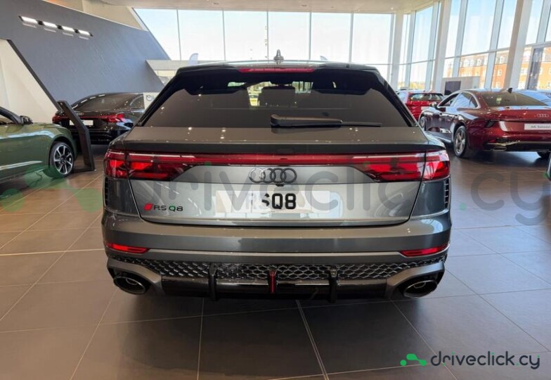 Audi RS Q8 Grey