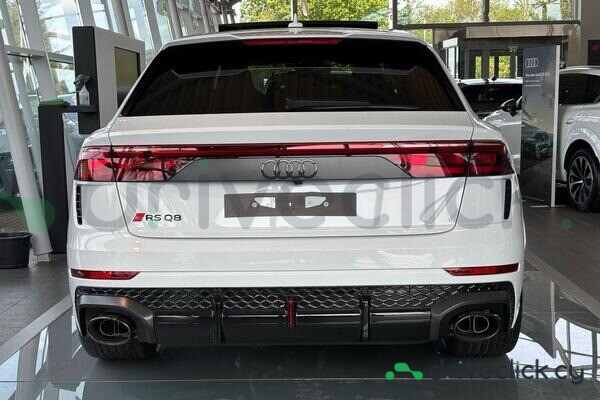 Audi RS Q8 White