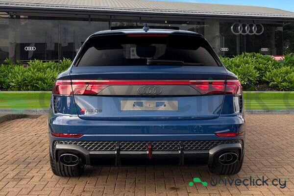 Audi RS Q8 Blue