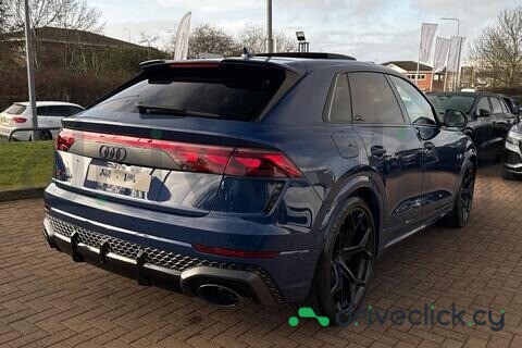 Audi RS Q8 Blue