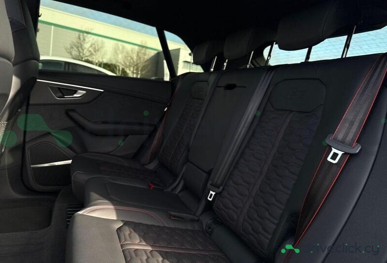 Audi RS Q8 Blue
