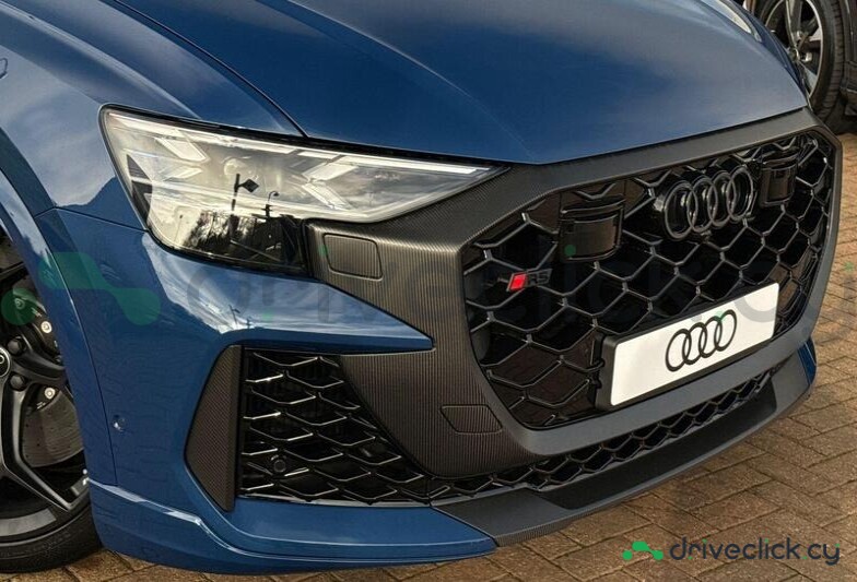Audi RS Q8 Blue