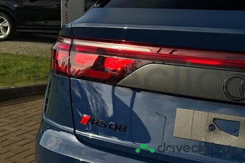 Audi RS Q8 Blue