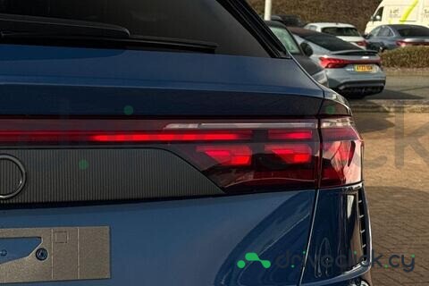 Audi RS Q8 Blue