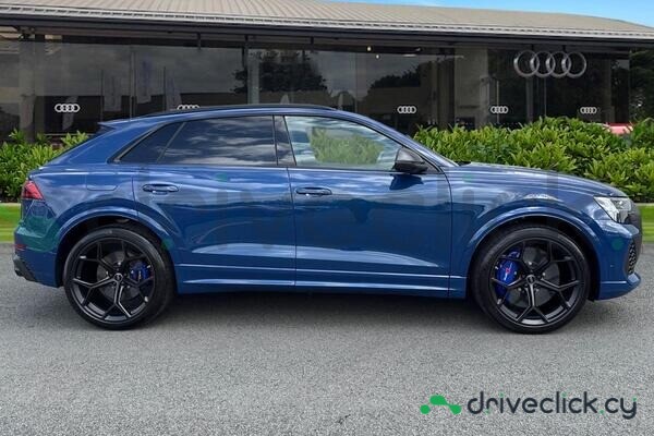 Audi RS Q8 Blue
