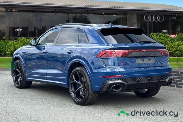 Audi RS Q8 Blue