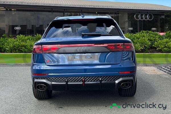 Audi RS Q8 Blue