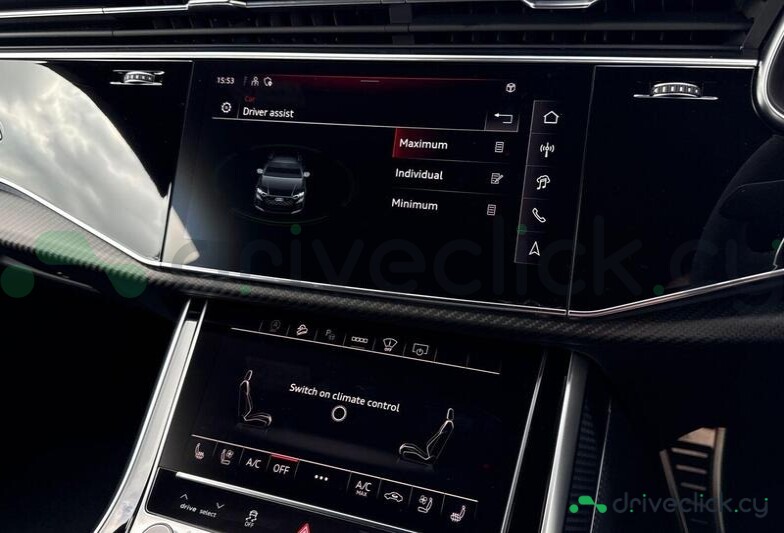Audi RS Q8 Blue