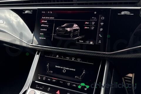 Audi RS Q8 Blue