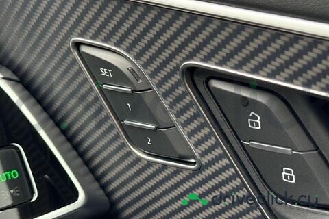 Audi RS Q8 Blue